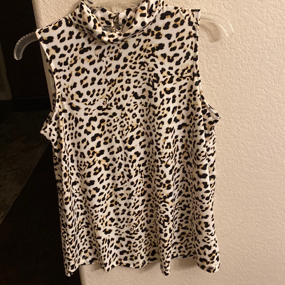 Banana Republic leopard print sleeveless top